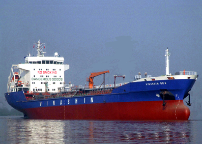 Tàu chở dầu 13.500 tấn